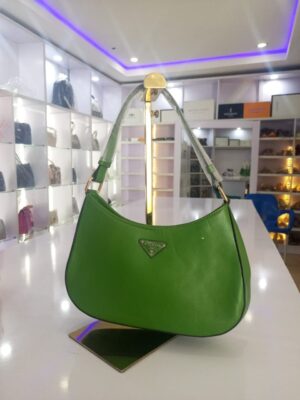 1a7bcbb1-a6ad-4976-9ae1-a24648a6912b Prada shoulder bag