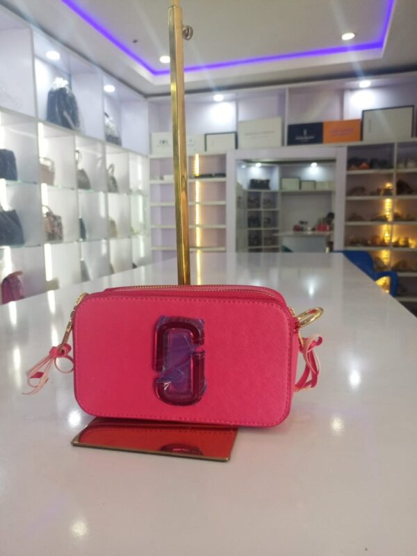 f9abefc1-f33e-429f-b436-851a93ce7eb8 Marc Jacob crossbody bag